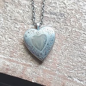 Vintage sterling silver locket necklace
